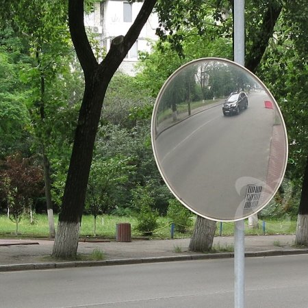 Дорожные сферические зеркала: Особенности и назначение